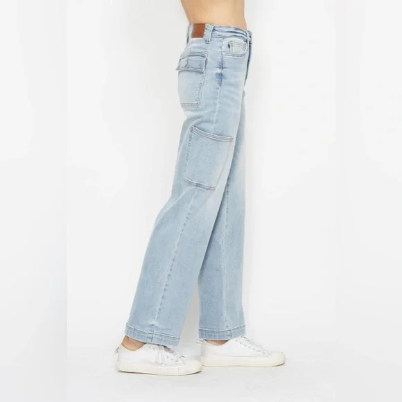 NWT Judy Blue PLUS + REG Size 90s Style High Waisted Straight Leg Cargo Jeans - Picture 6 of 8